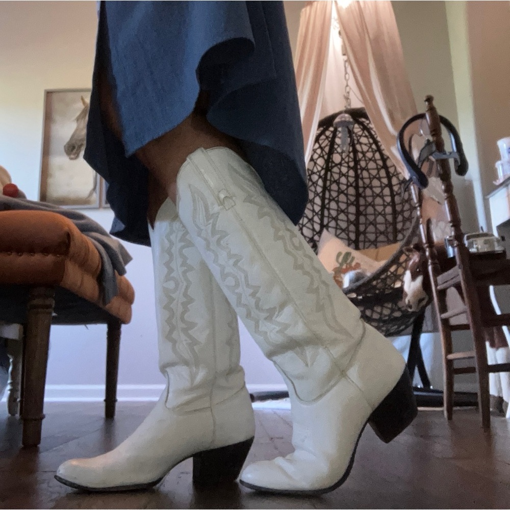 White Heeled Boots - Picture 8 of 12